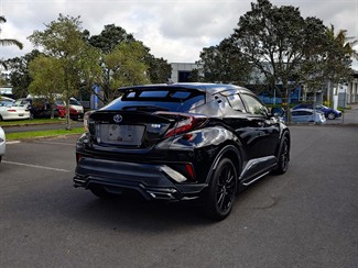 2018 Toyota C-Hr - Thumbnail