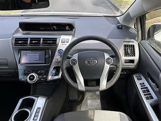 2013 Toyota PRIUS - Thumbnail