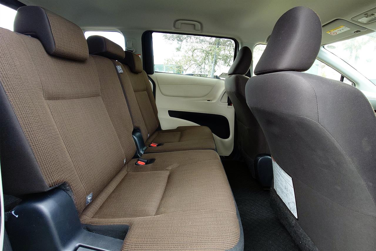 2017 Toyota SIENTA