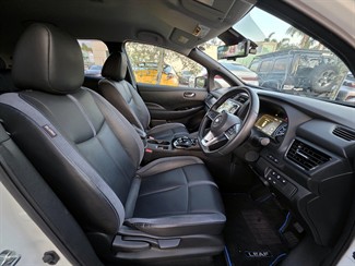 2021 Nissan LEAF - Thumbnail