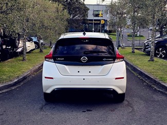 2021 Nissan LEAF - Thumbnail