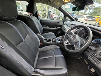2022 Nissan LEAF - Thumbnail
