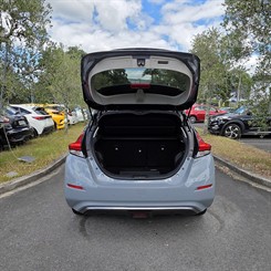 2022 Nissan LEAF - Thumbnail