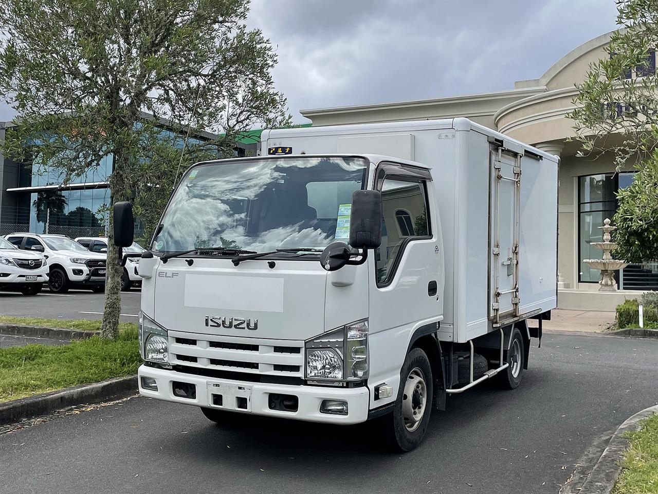 2011 ISUZU ELF