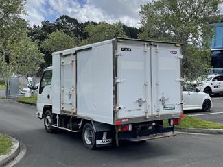2011 ISUZU ELF - Thumbnail