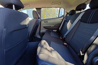 2018 Nissan LEAF - Thumbnail