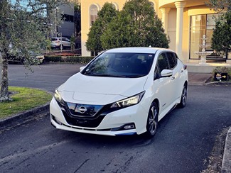 2022 Nissan LEAF - Thumbnail