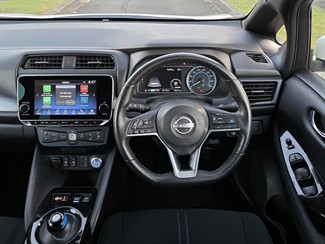 2022 Nissan LEAF - Thumbnail