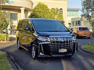 2018 Toyota Alphard - Thumbnail