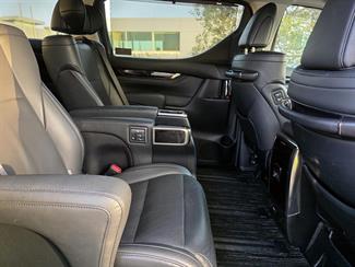 2018 Toyota Alphard - Thumbnail