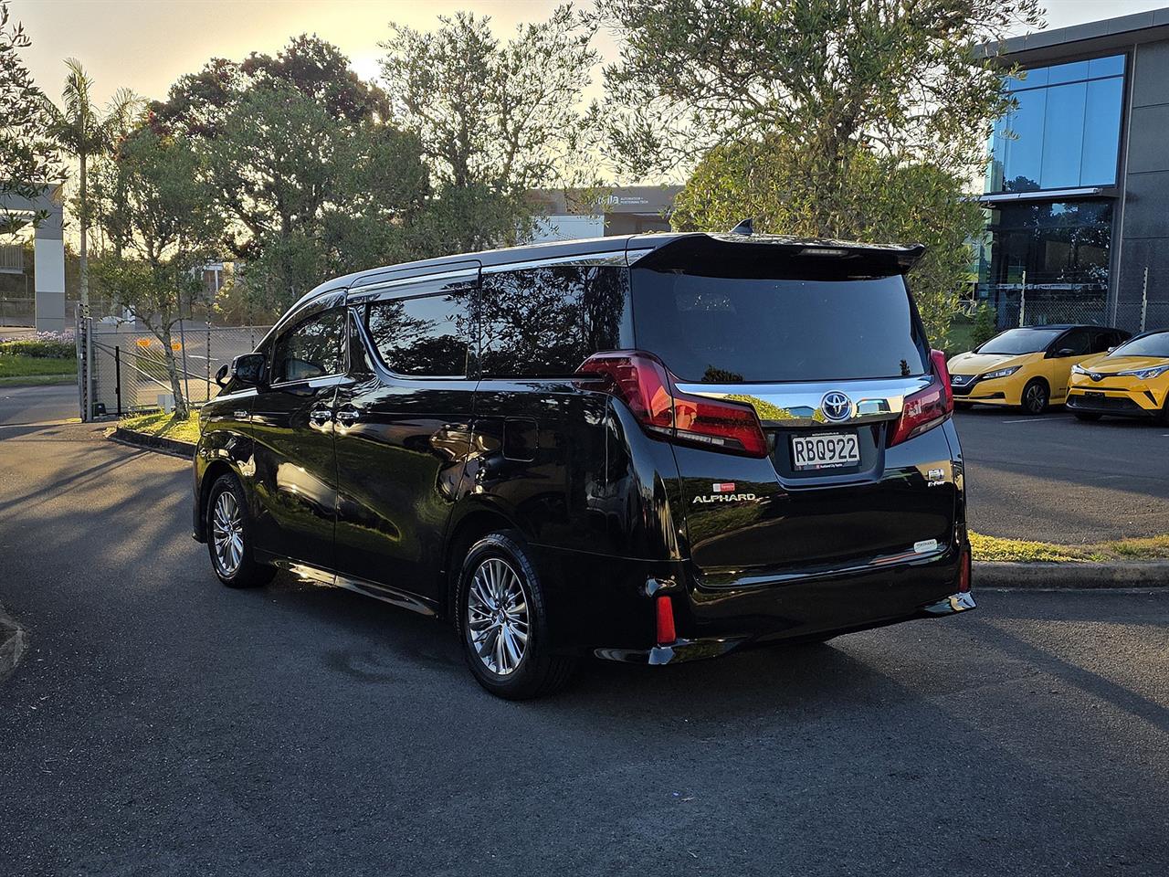2018 Toyota Alphard
