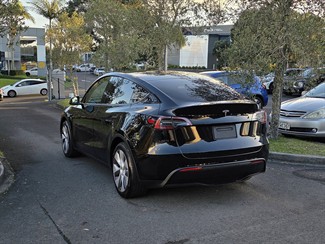 2022 Tesla Model Y - Thumbnail
