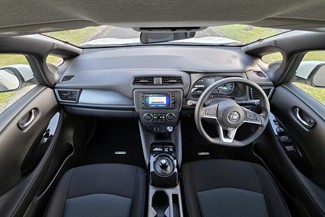 2019 Nissan LEAF - Thumbnail