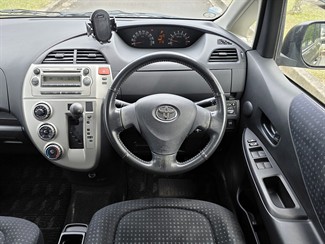 2008 Toyota Ractis - Thumbnail