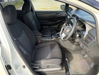 2021 Nissan LEAF - Thumbnail