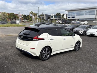 2021 Nissan LEAF - Thumbnail