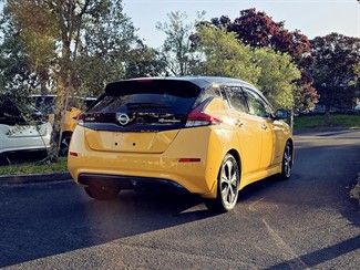 2018 Nissan LEAF - Thumbnail
