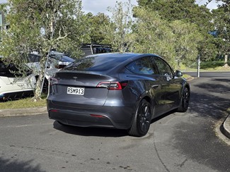2023 Tesla Model Y - Thumbnail
