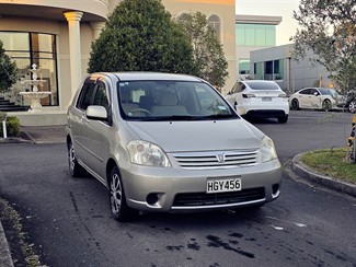 2005 Toyota Raum