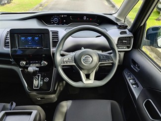 2022 Nissan SERENA - Thumbnail