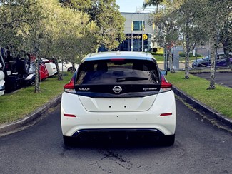2021 Nissan LEAF - Thumbnail