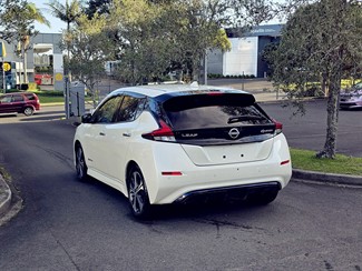 2021 Nissan LEAF - Thumbnail