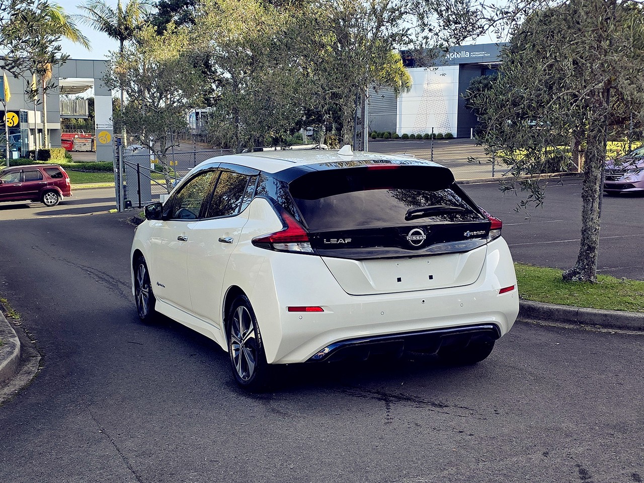 2021 Nissan LEAF