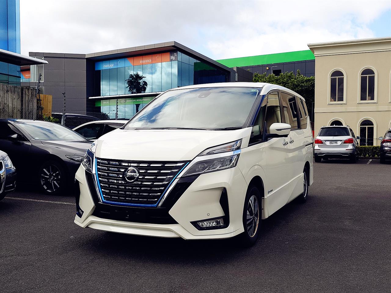 2022 Nissan SERENA