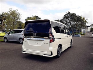 2022 Nissan SERENA - Thumbnail
