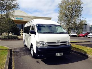 2013 Toyota Hiace - Thumbnail