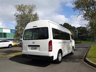 2013 Toyota Hiace - Thumbnail