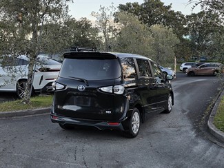 2017 Toyota SIENTA - Thumbnail