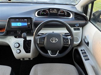 2017 Toyota SIENTA - Thumbnail