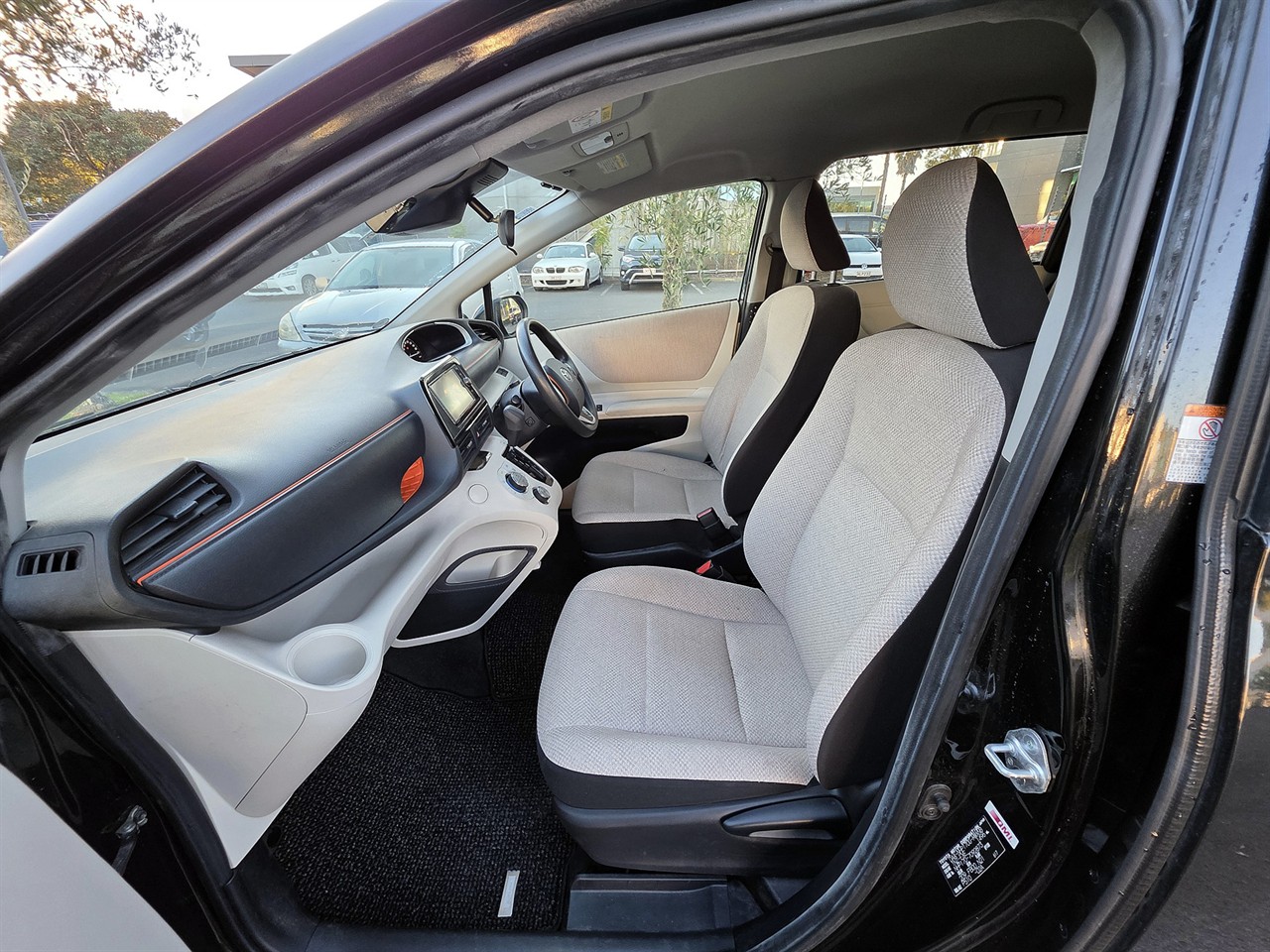 2017 Toyota SIENTA