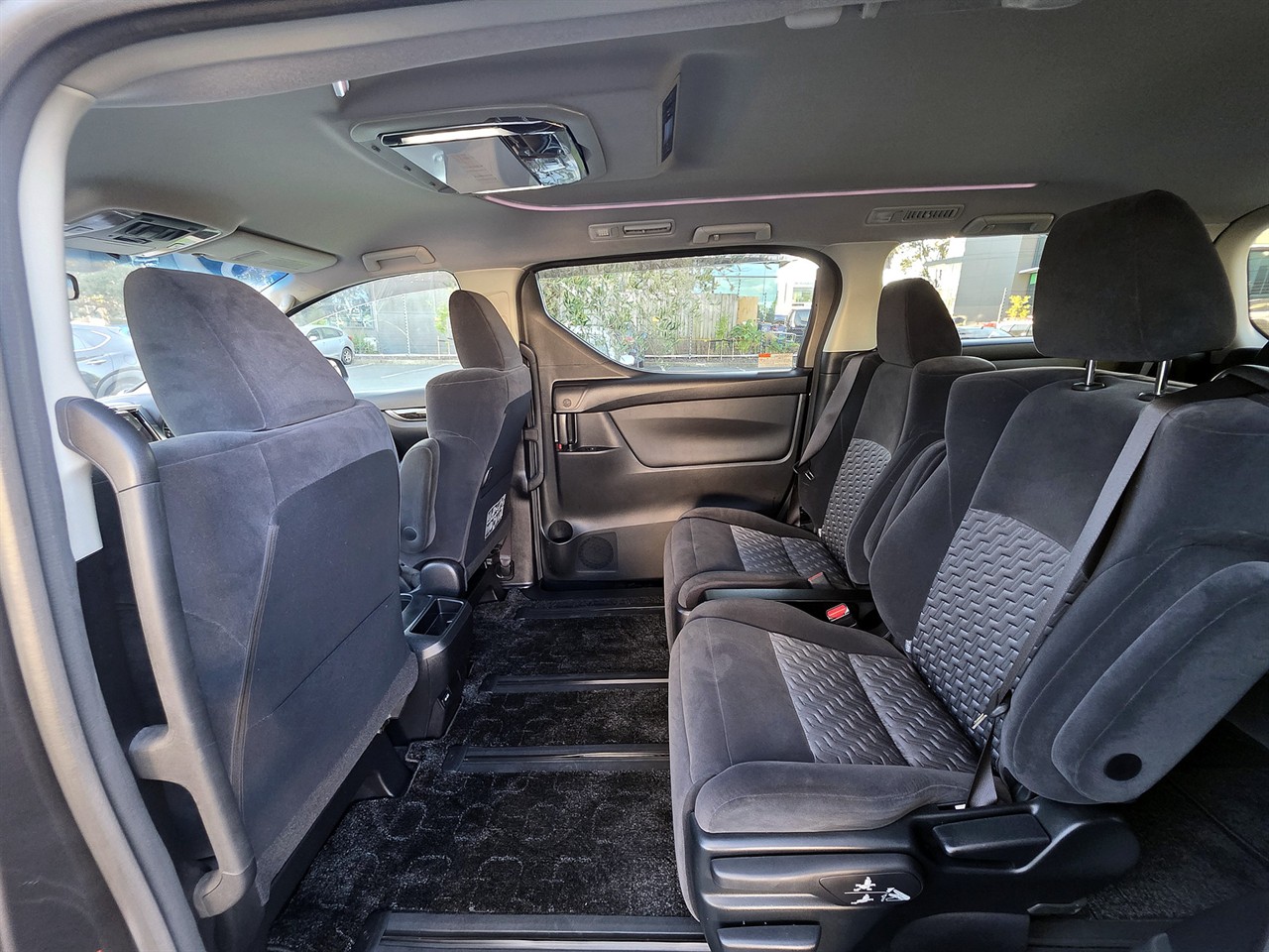 2017 Toyota Vellfire