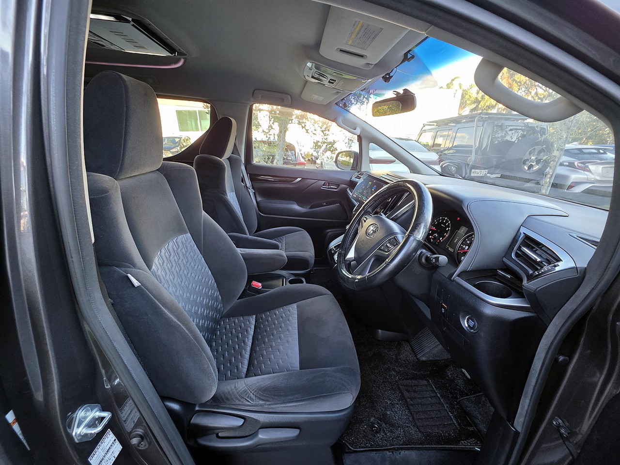 2017 Toyota Vellfire
