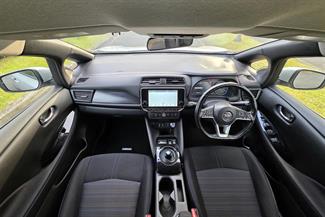 2020 Nissan LEAF - Thumbnail
