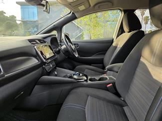 2020 Nissan LEAF - Thumbnail