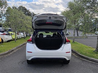 2018 Nissan LEAF - Thumbnail