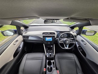 2018 Nissan LEAF - Thumbnail