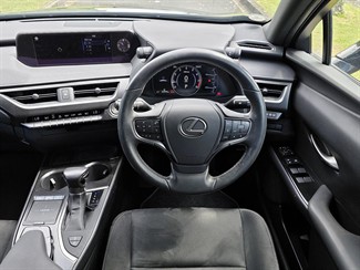 2019 Lexus UX 250h - Thumbnail