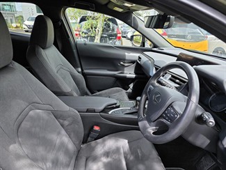 2019 Lexus UX 250h - Thumbnail