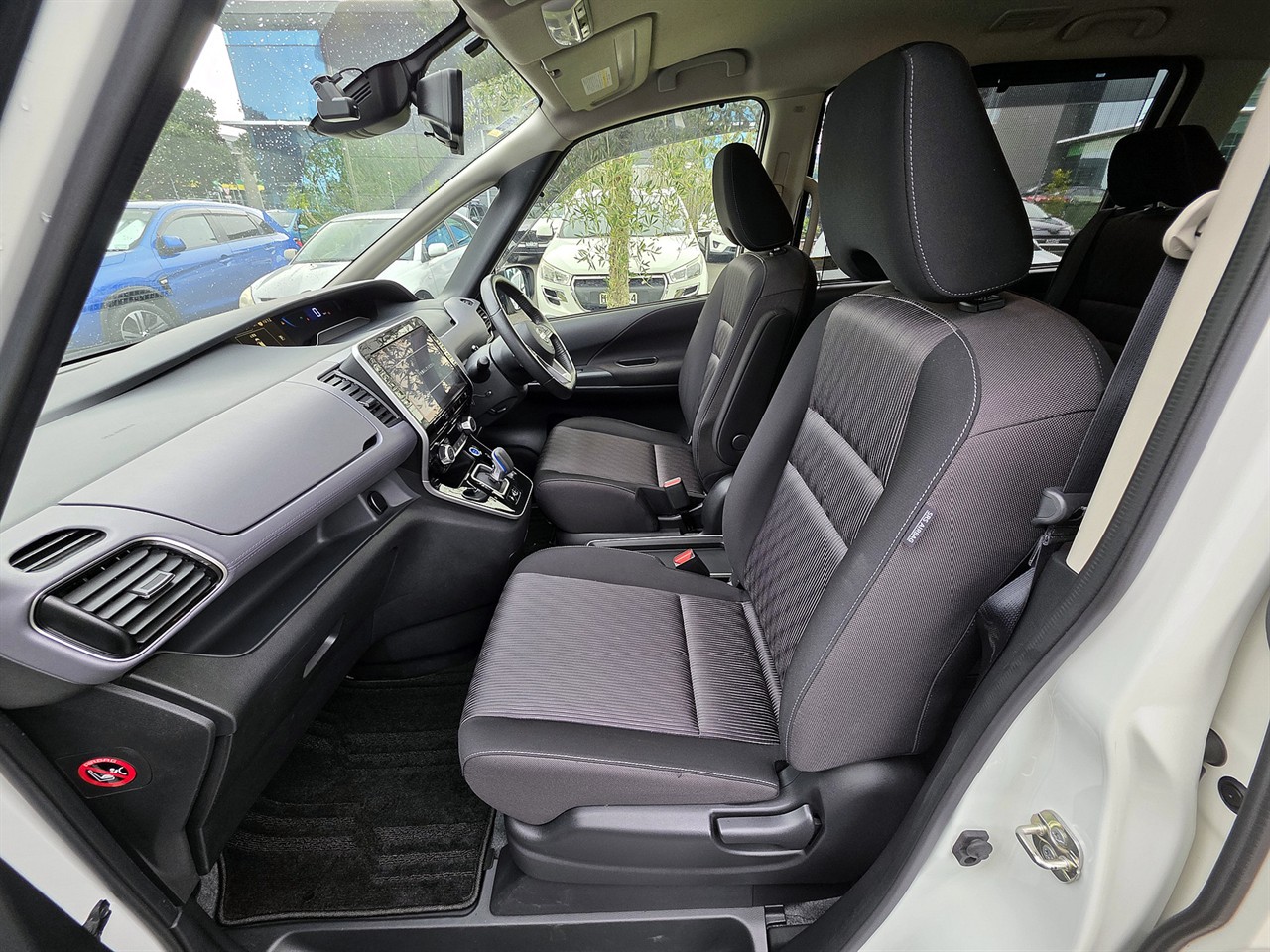 2021 Nissan SERENA