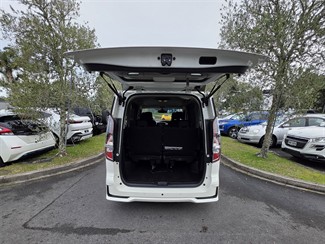 2021 Nissan SERENA - Thumbnail