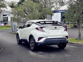 2017 Toyota C-Hr - Thumbnail