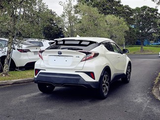 2017 Toyota C-Hr - Thumbnail