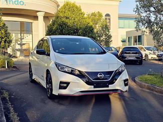 2019 Nissan LEAF - Thumbnail