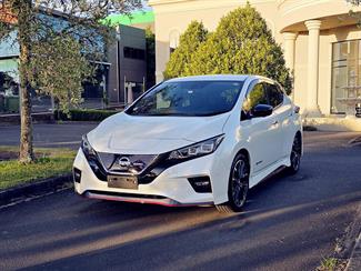 2019 Nissan LEAF - Thumbnail