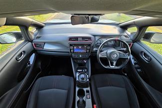 2019 Nissan LEAF - Thumbnail