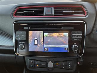 2019 Nissan LEAF - Thumbnail